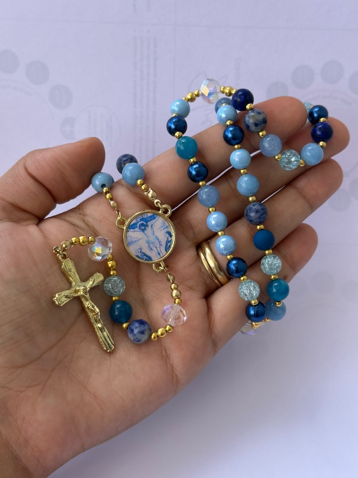 Terço Azul Crucificação – dourado